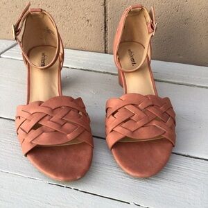 White MT Block Strappy Sandal Open Toe Heel Size 11